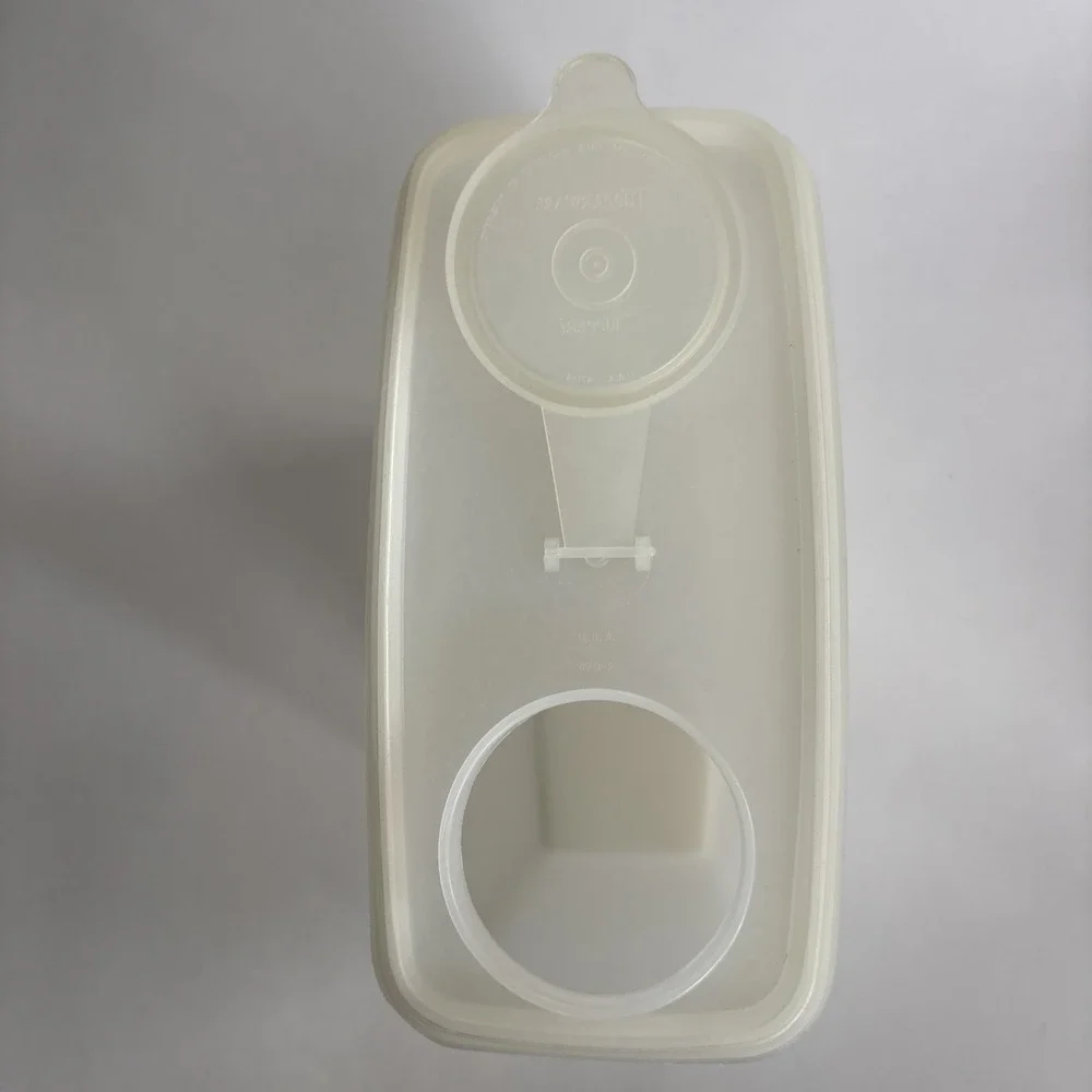 Tupperware VNTG Cereal Keeper #469 Storage Container 13 Cup Sheer w/Flip Top Lid